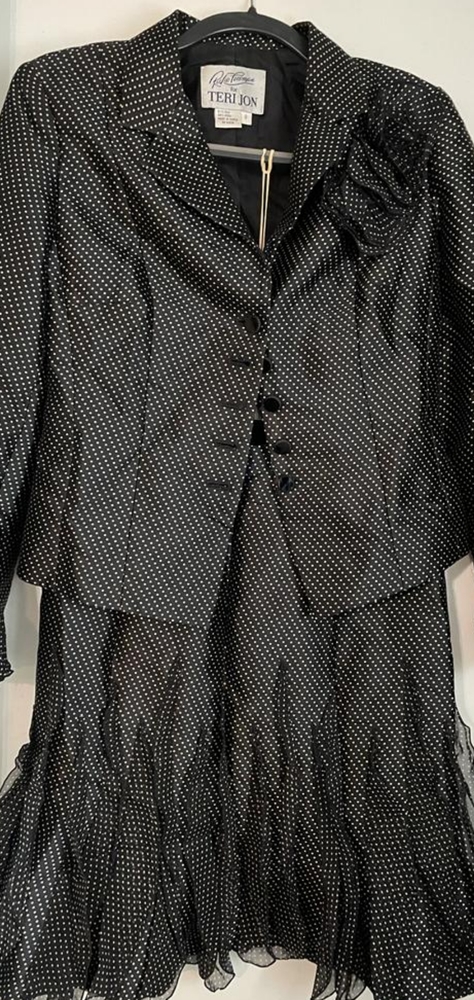 Rickie Freeman Teri jon black suit ruffle polkadot skirt jacket set